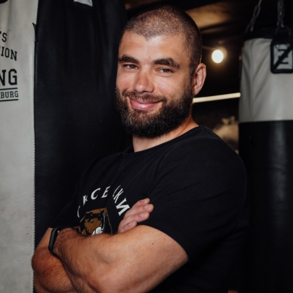 Роман Иванов