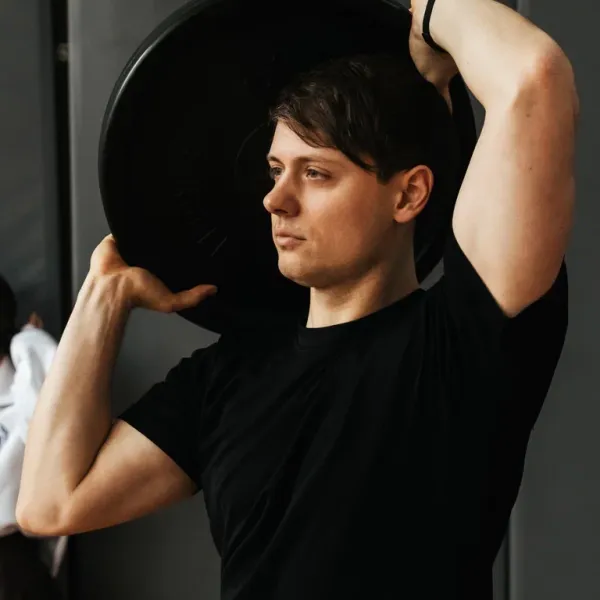 Максим Волков