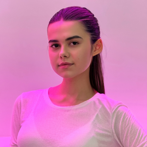 Юля Иванова