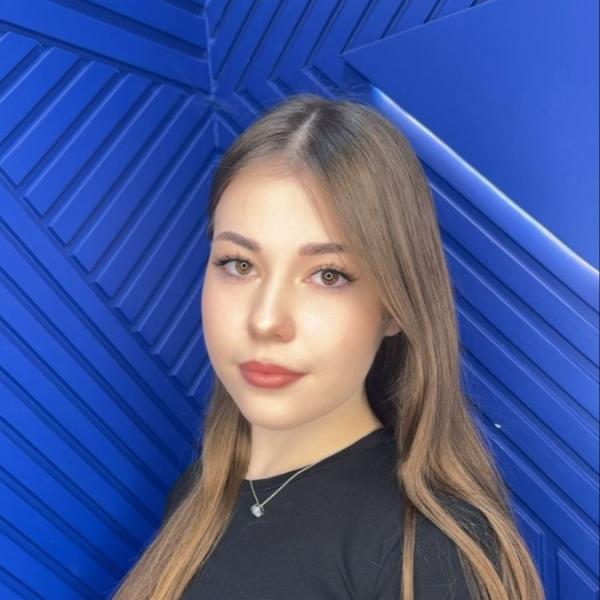 Мастер по наращиванию ресниц Диана