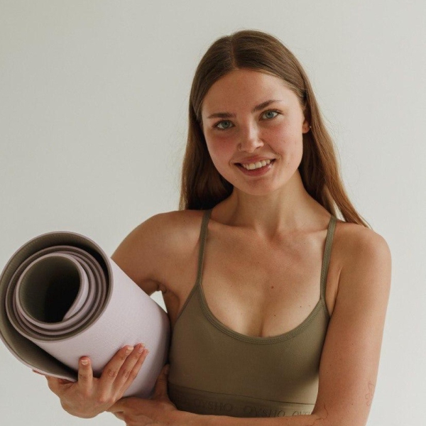 Полина Луговская