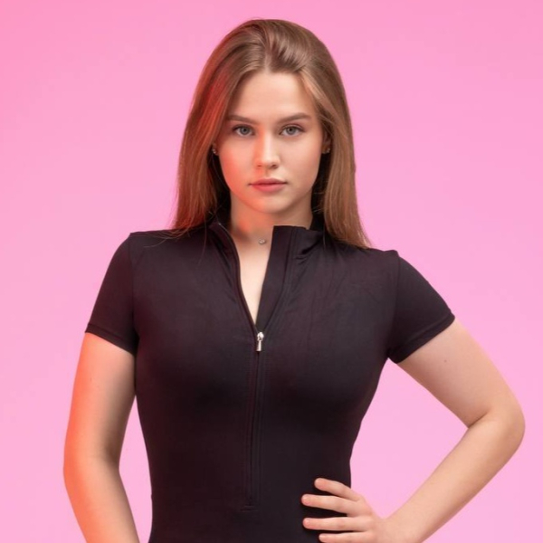 Настя Каратаева