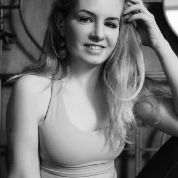 Эльза Клявина