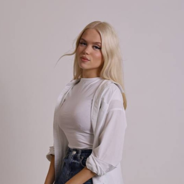 Аня Яковлева