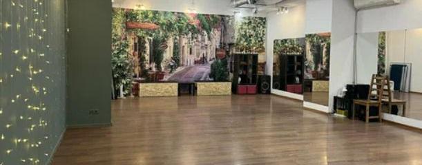 Первая танцевальная школа