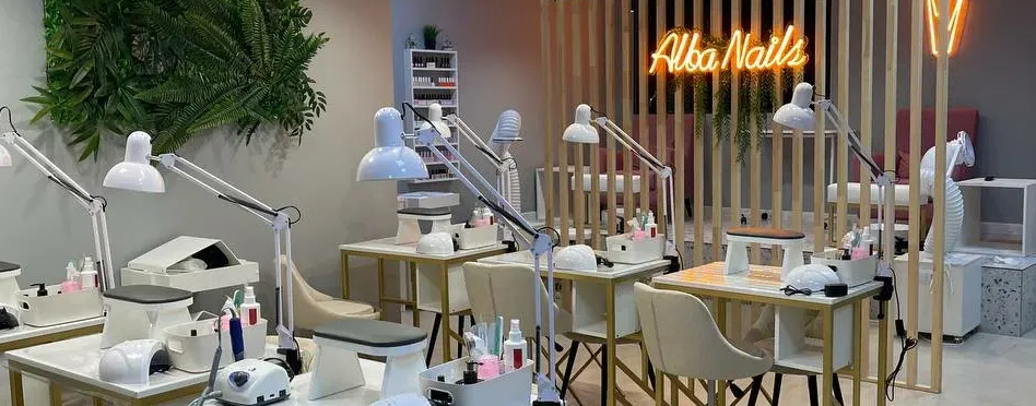 Alba Nails
